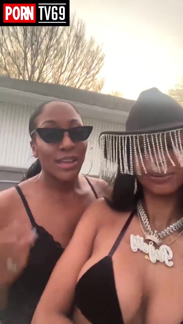 Royalty Onlyfans nude showing off her big breasts